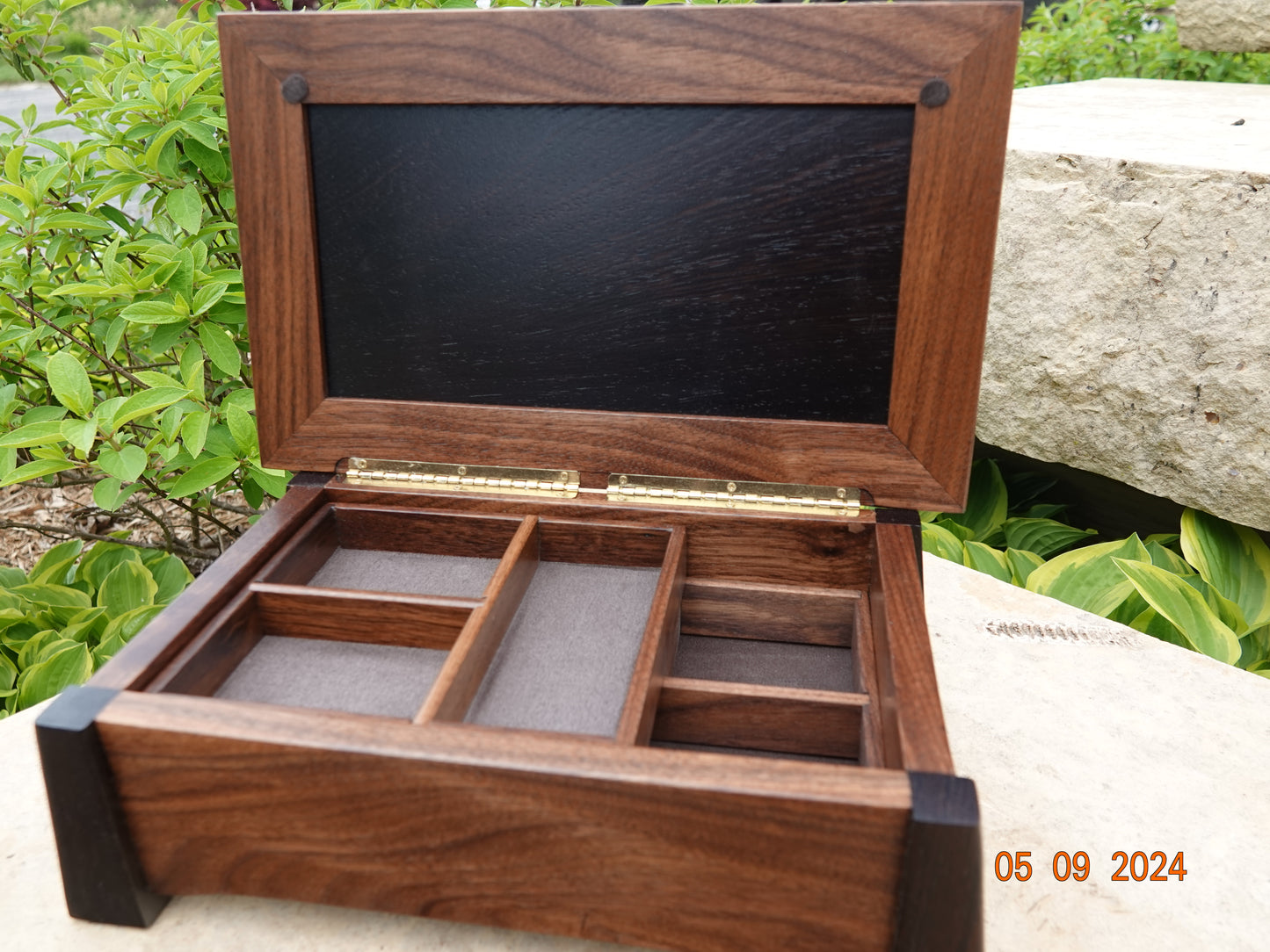 Very elegant large unique box from Dave Grabarczyk at Wooden Creations