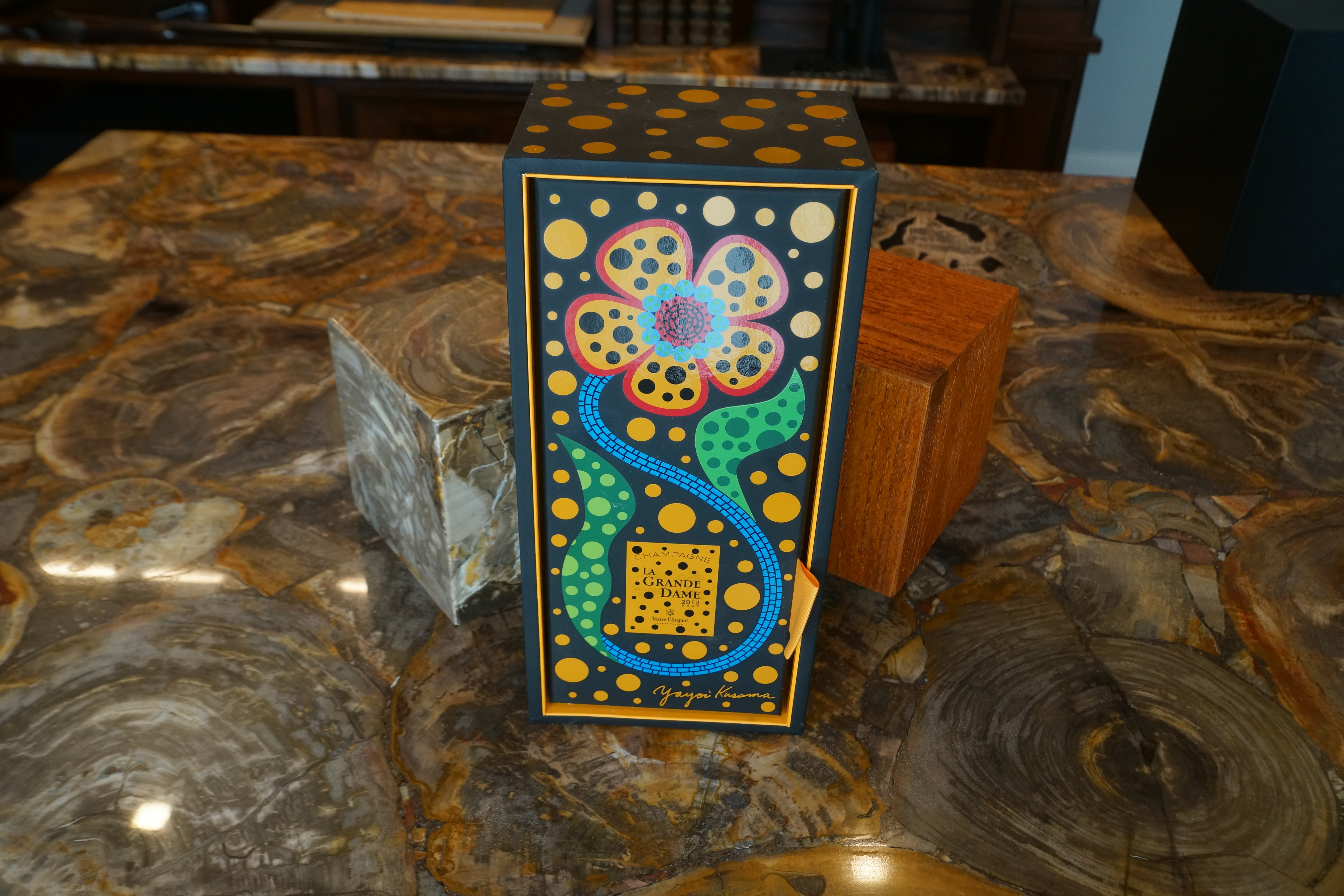 Veuve Clicquot La Grande Dame Yayoi Kusama Champagne Box - LuxSense