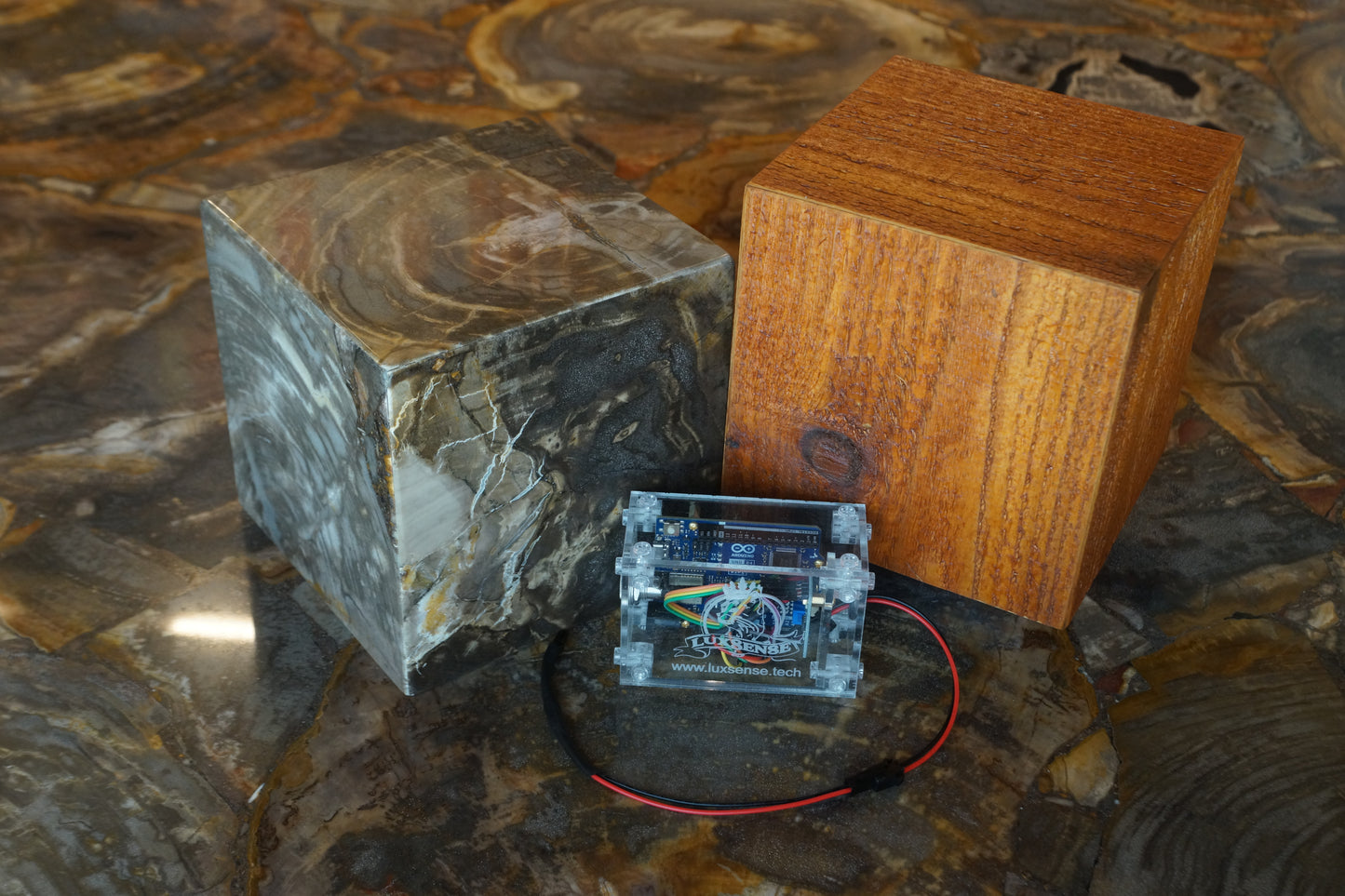 LuxSense FlameWatch – Your Discreet Fireplace Companion