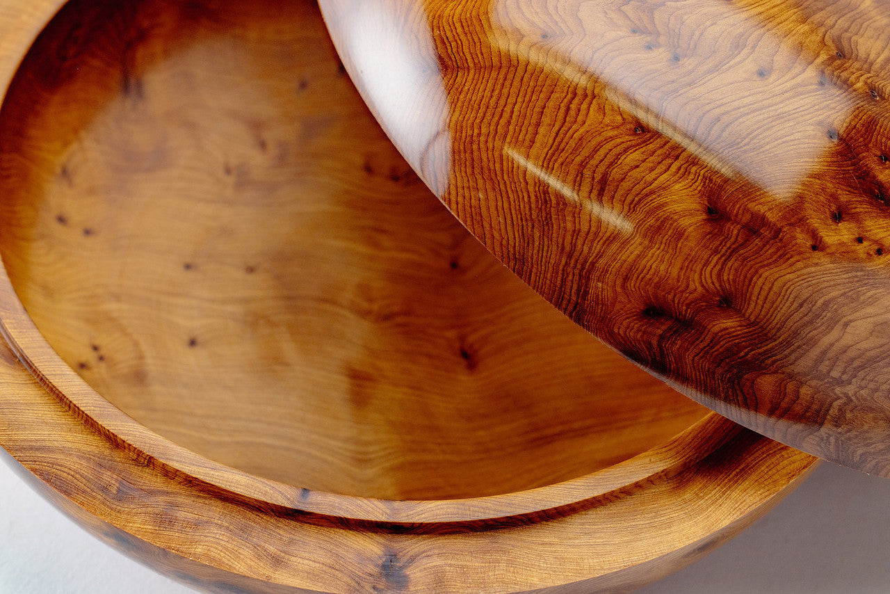 Large Handmade Squat Round ThuaBurl Wood Bowl & Lid