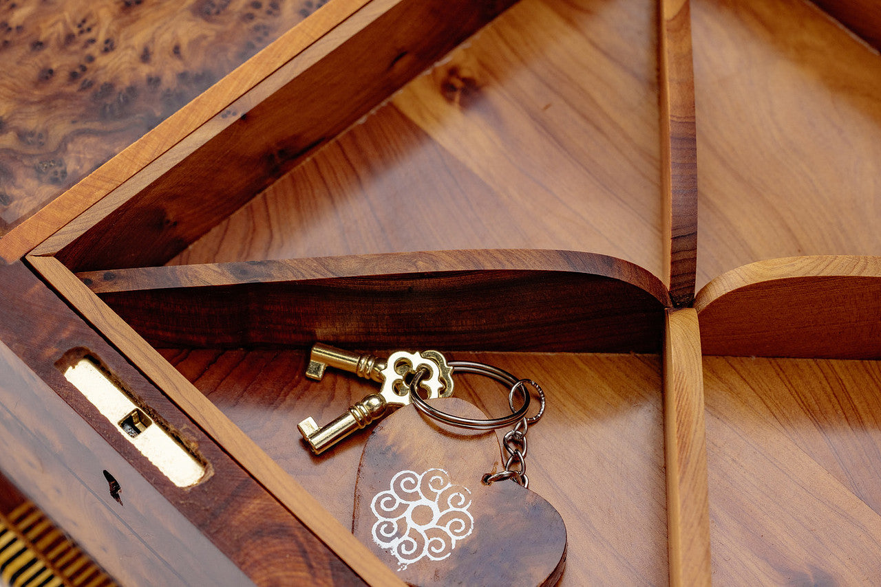 Large Thuya Wooden Box With Interior Mirror and Inlaid with Mother of Pearl
