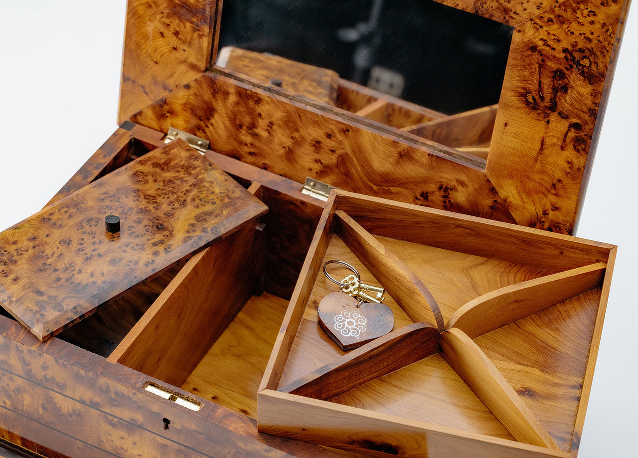 Large Thuya Wooden Box With Interior Mirror and Inlaid with Mother of Pearl
